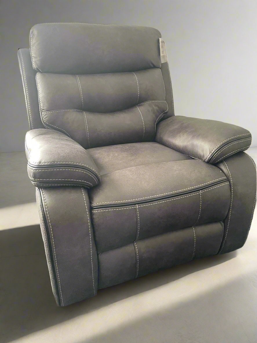 Gabrielle Recliner sofa in endurance fabric